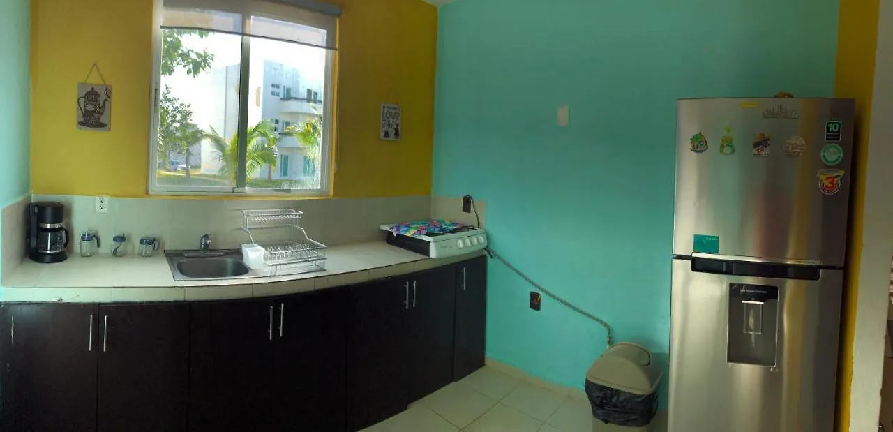 Casa en zona exclusiva con alberca Apartamento Cancún Habitación en casa particular